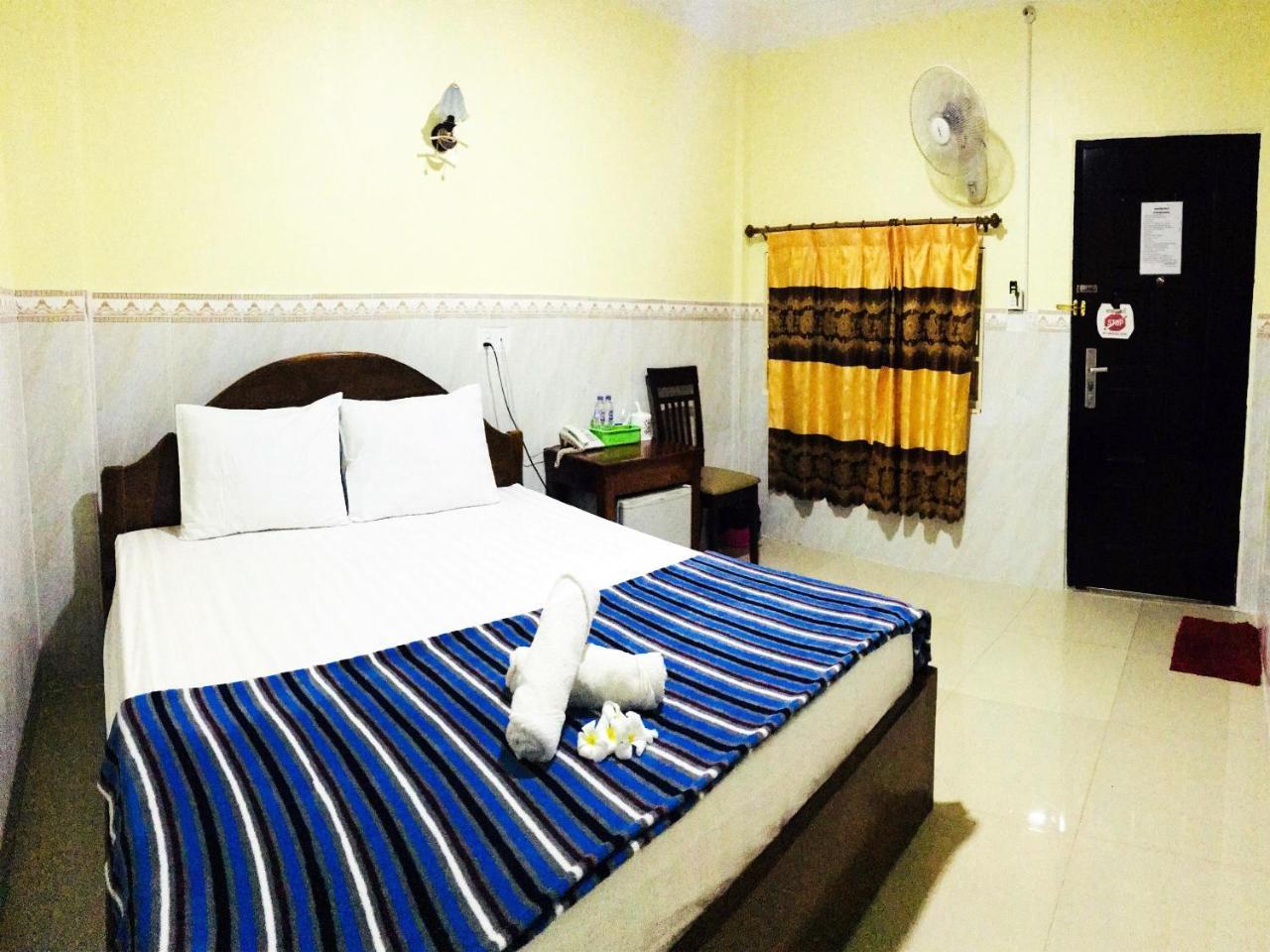 First Hotel Battambang Exterior foto